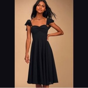 ⚡️SALE⚡️ | NWT | Lulus Flutter Sleeve Dress